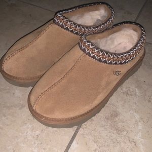 Tan Ugg’s